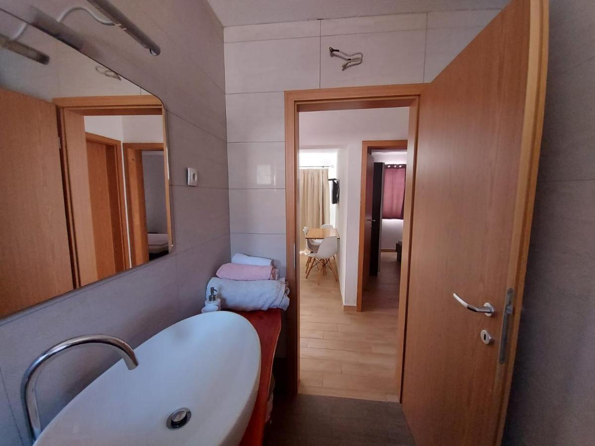 Frane Apartment Zavalatica Esterno foto