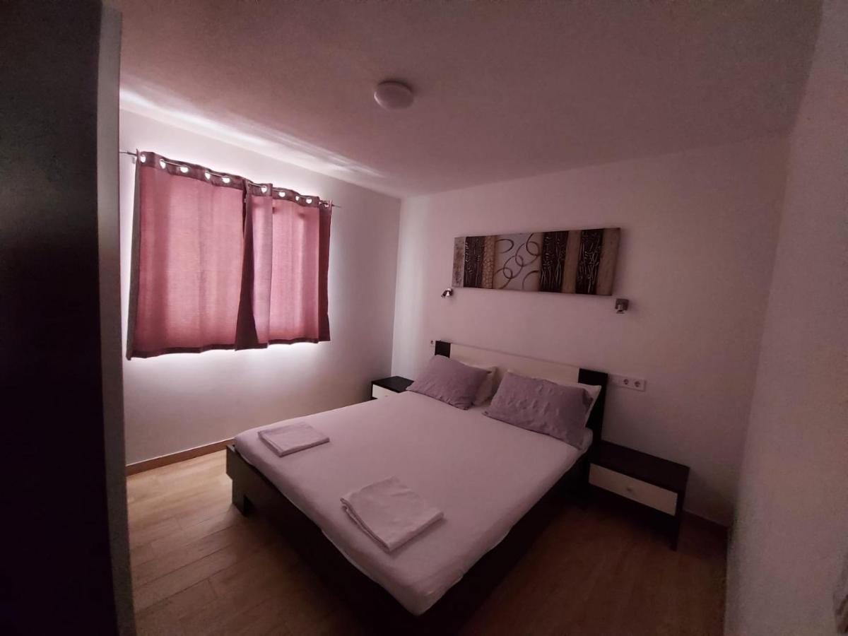 Frane Apartment Zavalatica Esterno foto